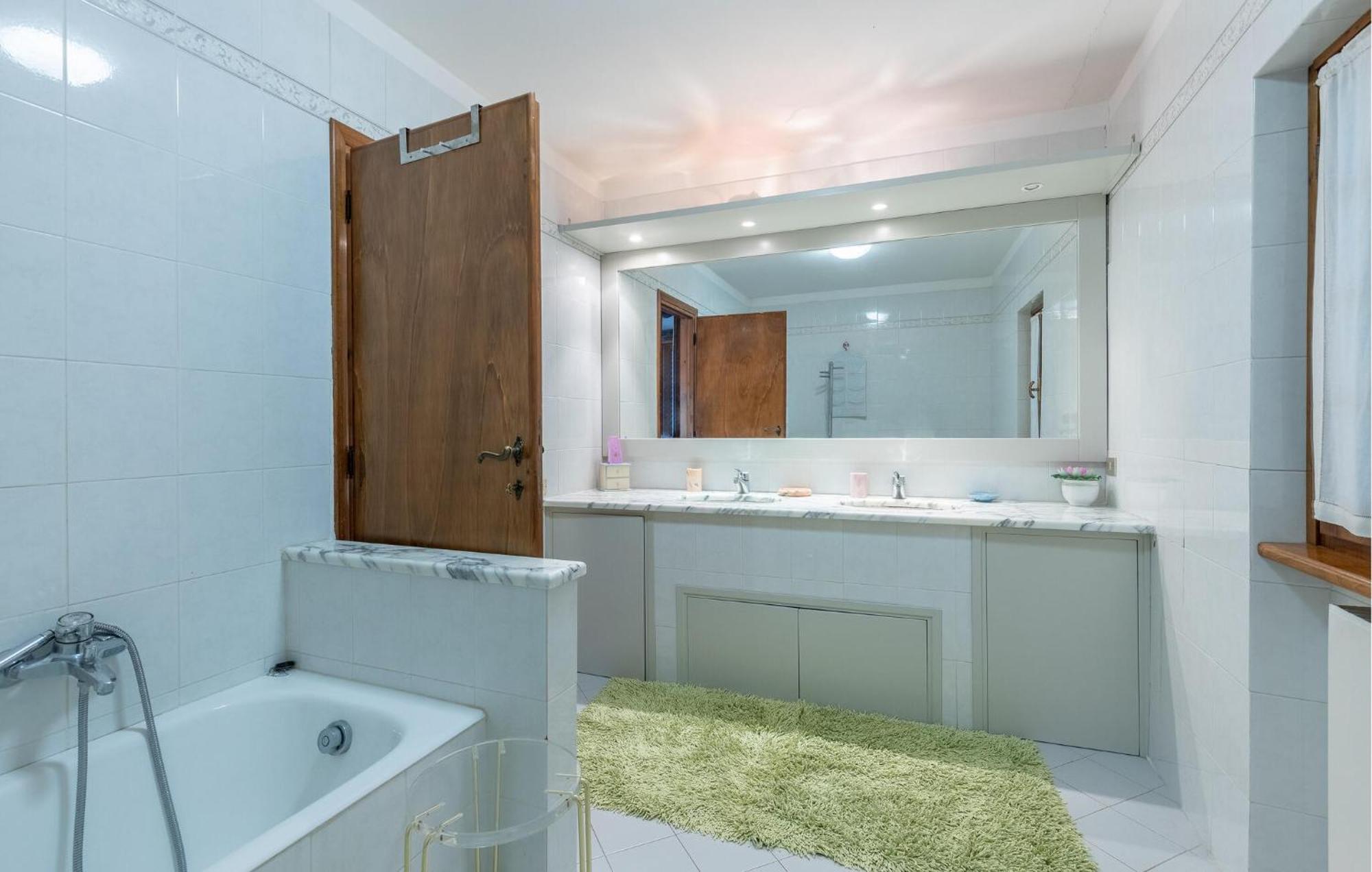 Beautiful Home In Uzzano Pt With Kitchen Exteriör bild