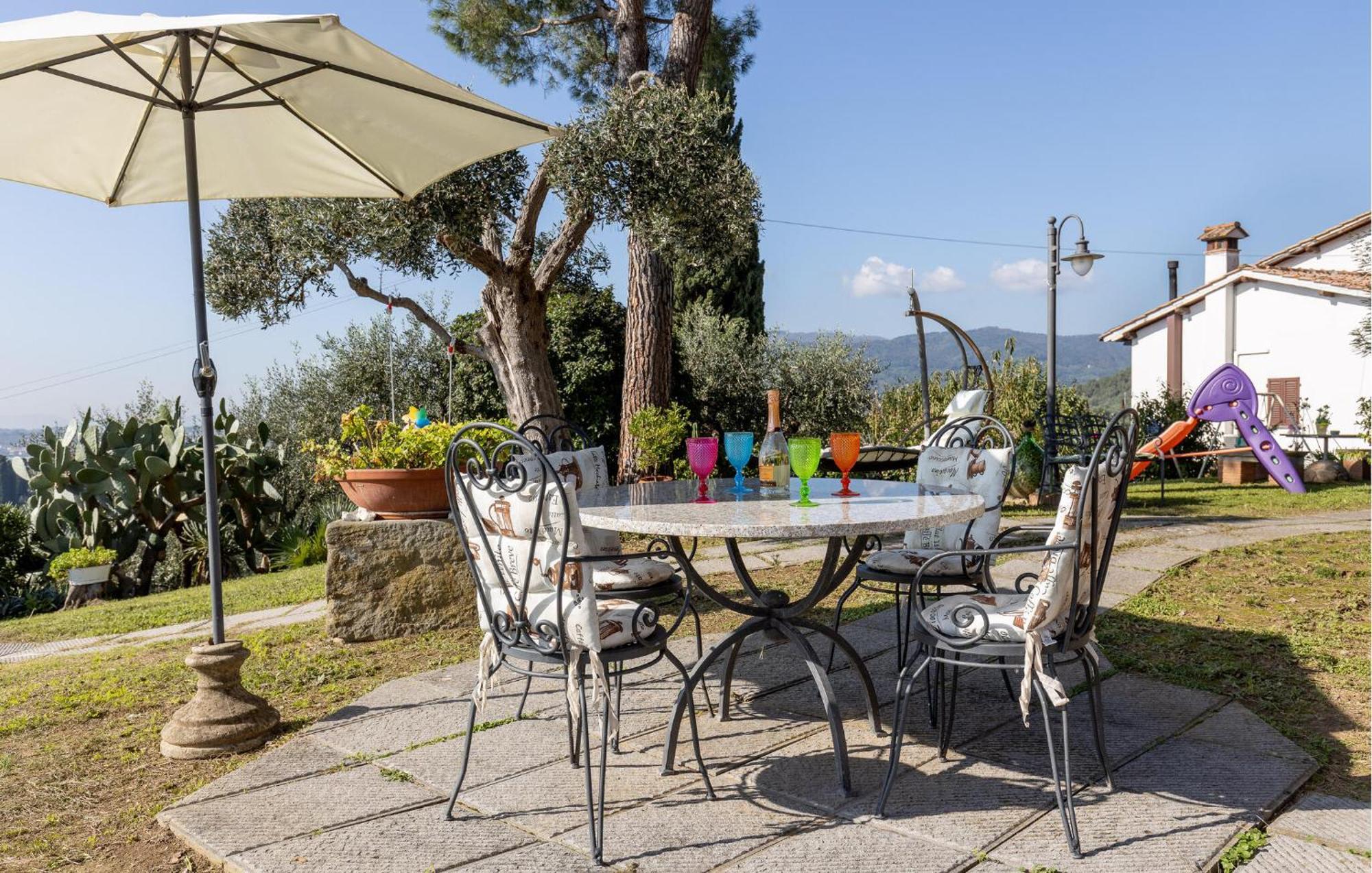Beautiful Home In Uzzano Pt With Kitchen Exteriör bild